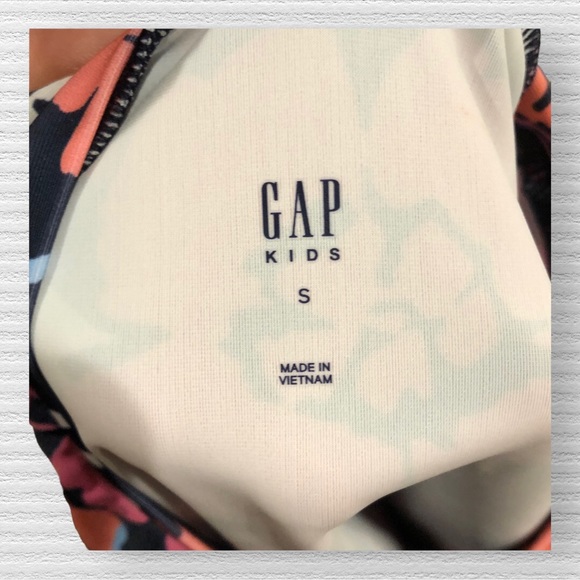 Gap Floral Rash Guard - Picture 2 of 4